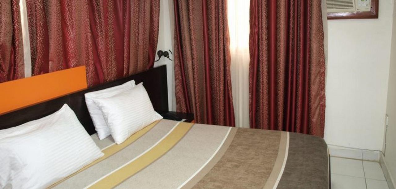 Prince Of Anthony 1960 Hotel Лаґос Екстер'єр фото